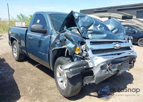 2010 Chevrolet Silverado K1500 из США, поврежденный, VIN 1GCPKPEA8AZ151765